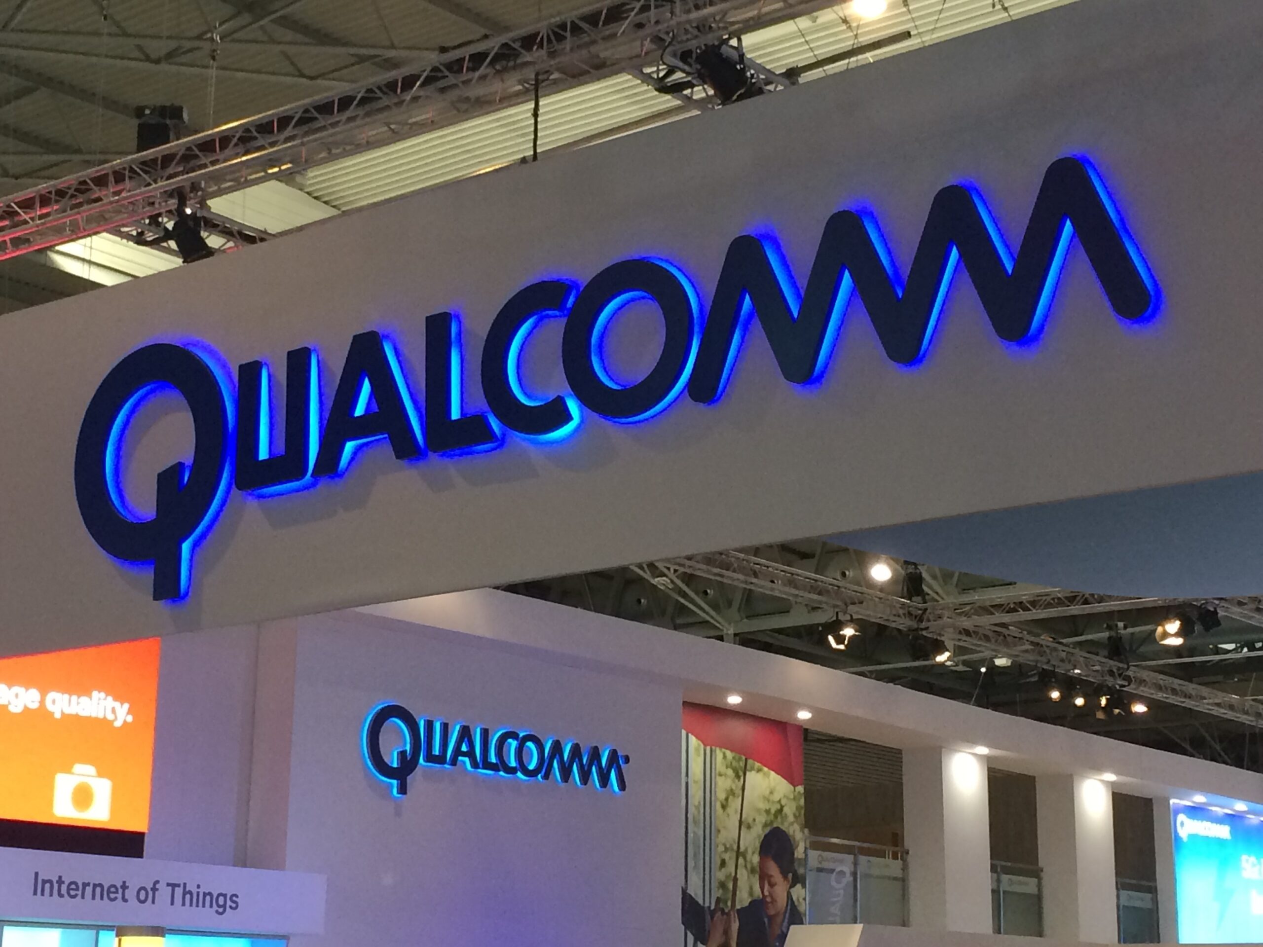 Qualcomm desafía a Intel con el lanzamiento del Snapdragon X Plus
