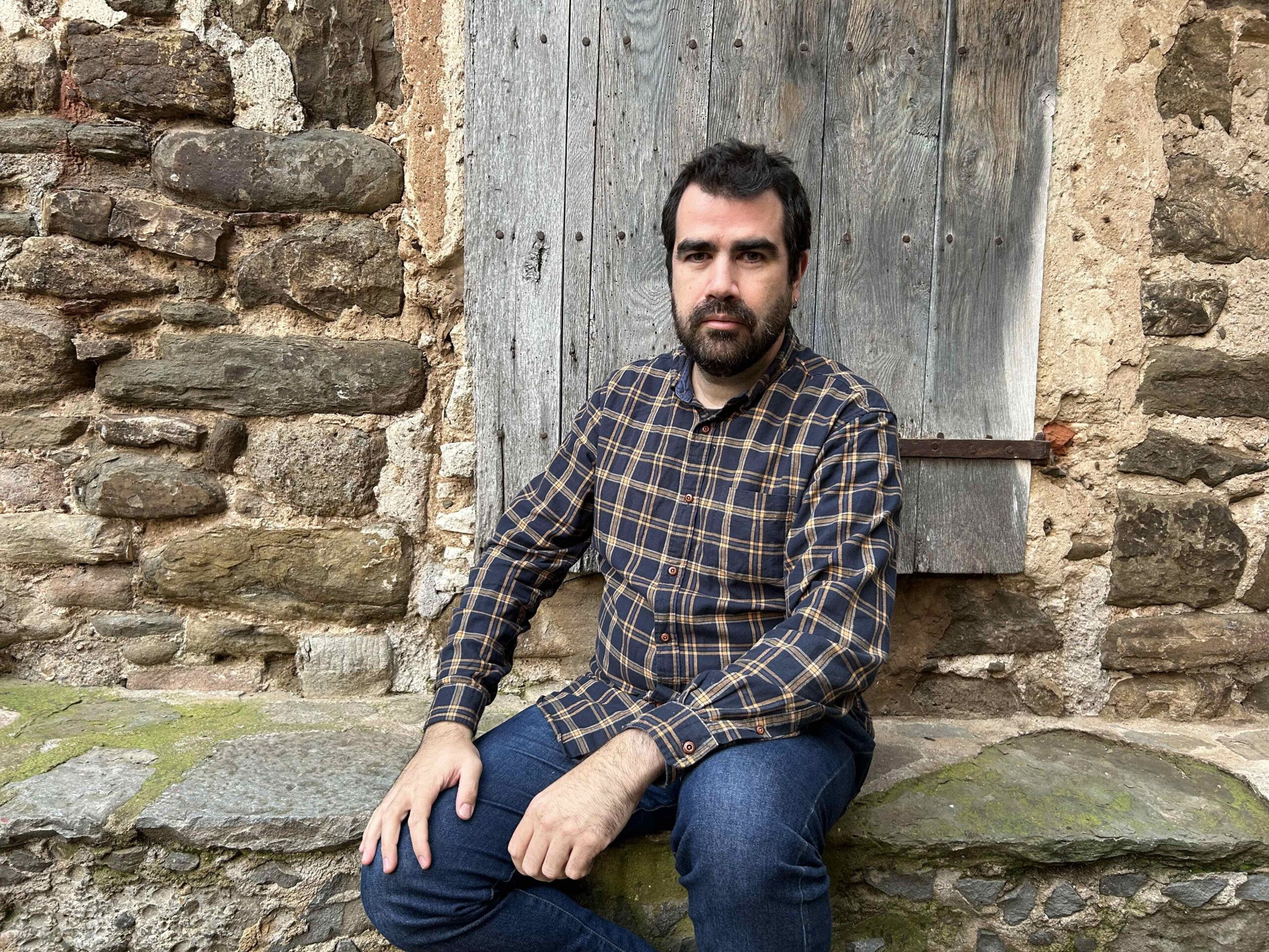 Àlex Hinojo: «La IA puede ser un camino hacia la ilustración o hacia la idiotez»